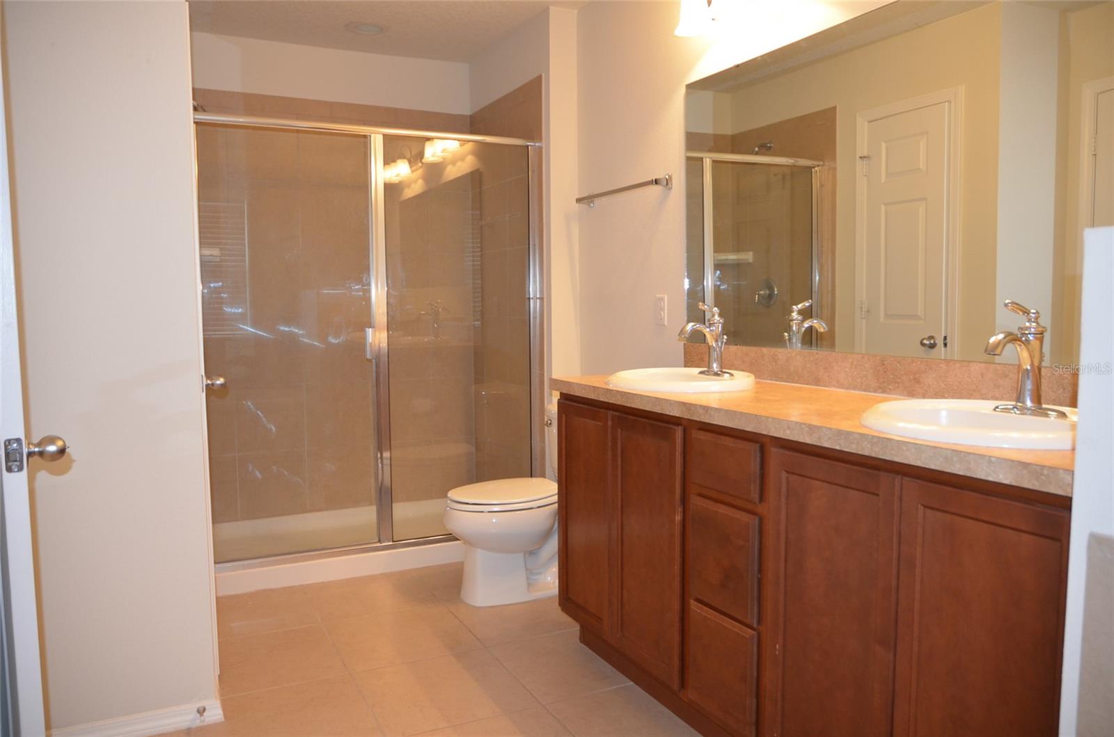 SUTTON PLACE TWNHMS A REP - Residential Lease