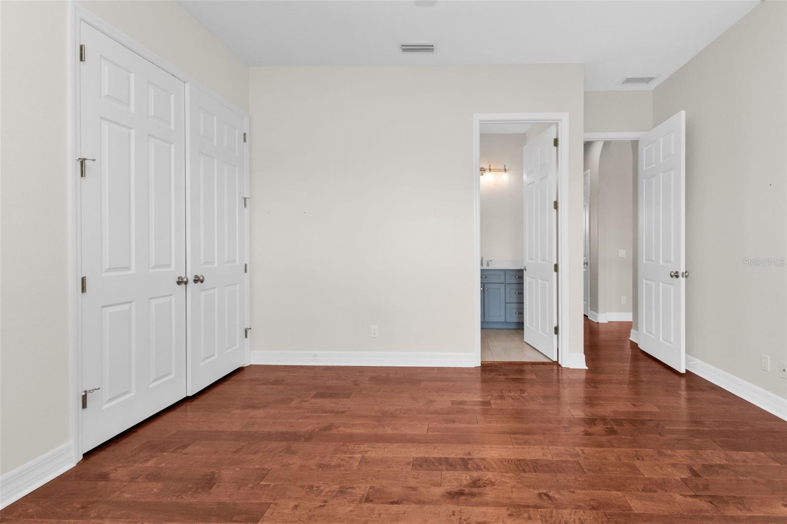 CLEVELAND NORTH - Residential