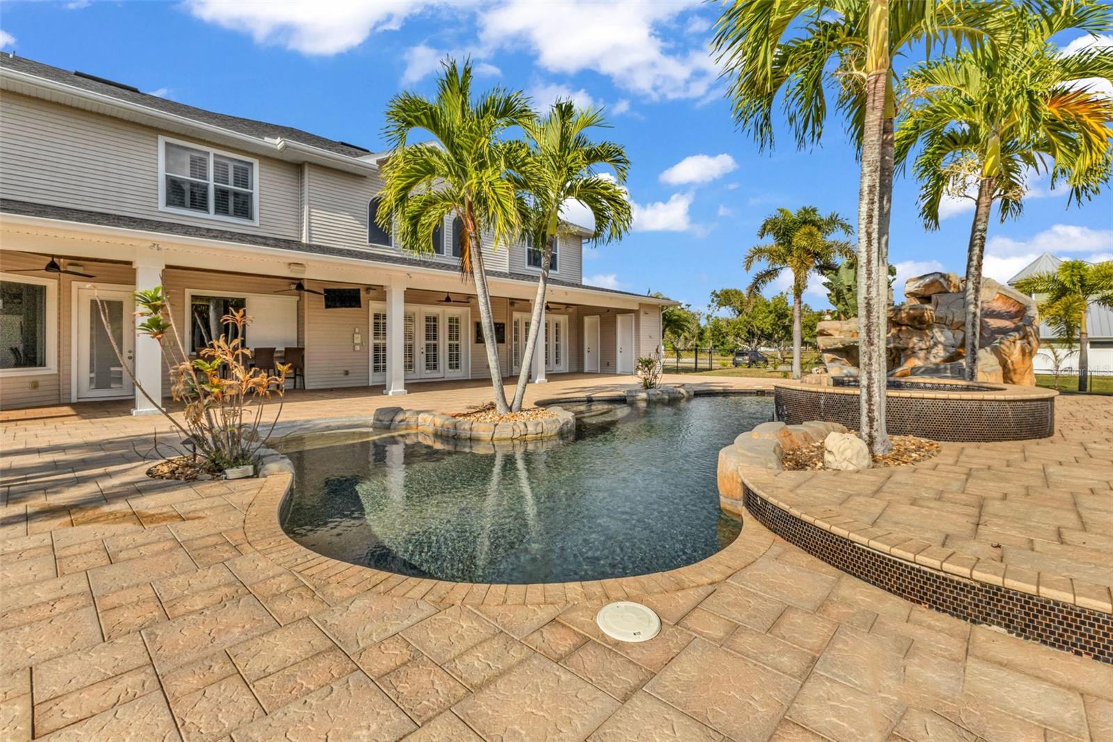 CLEVELAND NORTH - Residential