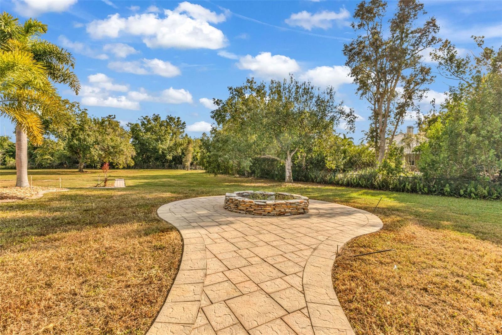 CLEVELAND NORTH - Residential