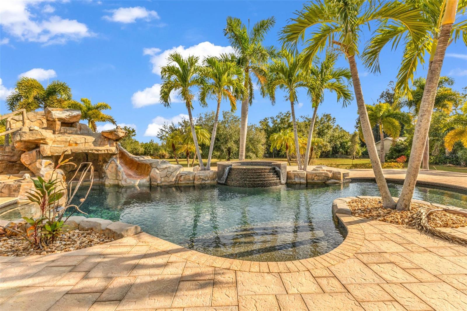 CLEVELAND NORTH - Residential