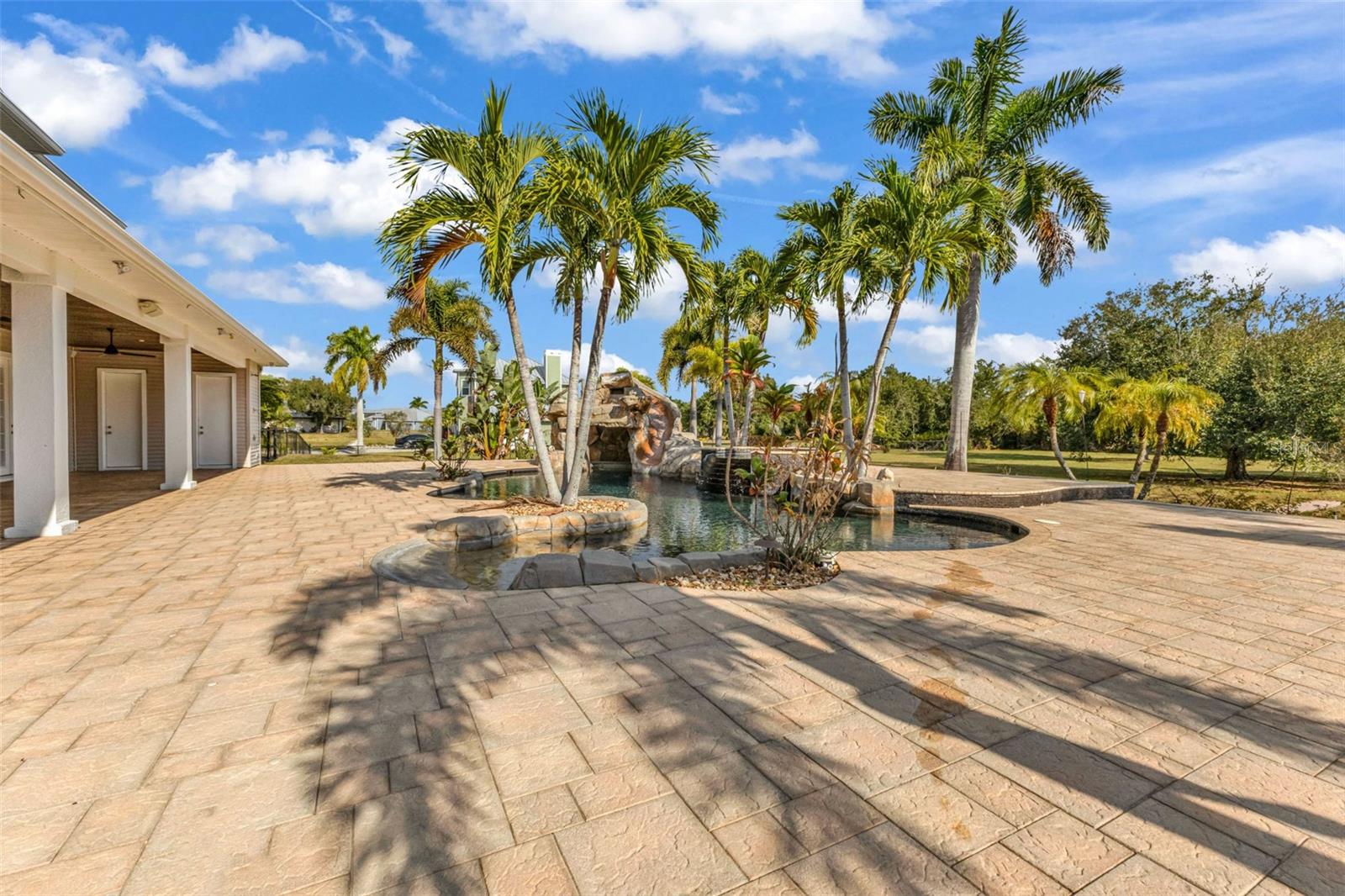 CLEVELAND NORTH - Residential