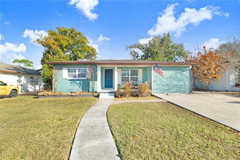 Photo of 835 Canovia Avenue, Orlando, FL 32804 (MLS # O6370588)