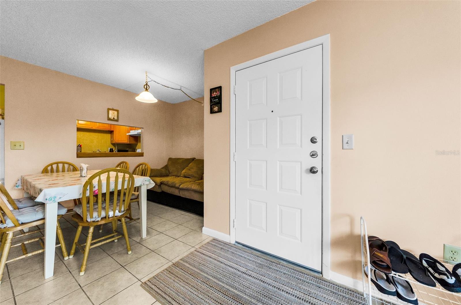 2575 PINE RIDGE WAY S E1