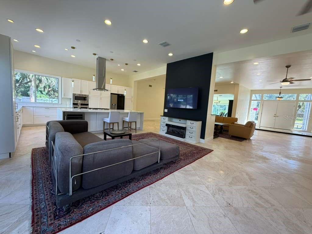 SABAL POINT SABAL GLEN AT - Residential