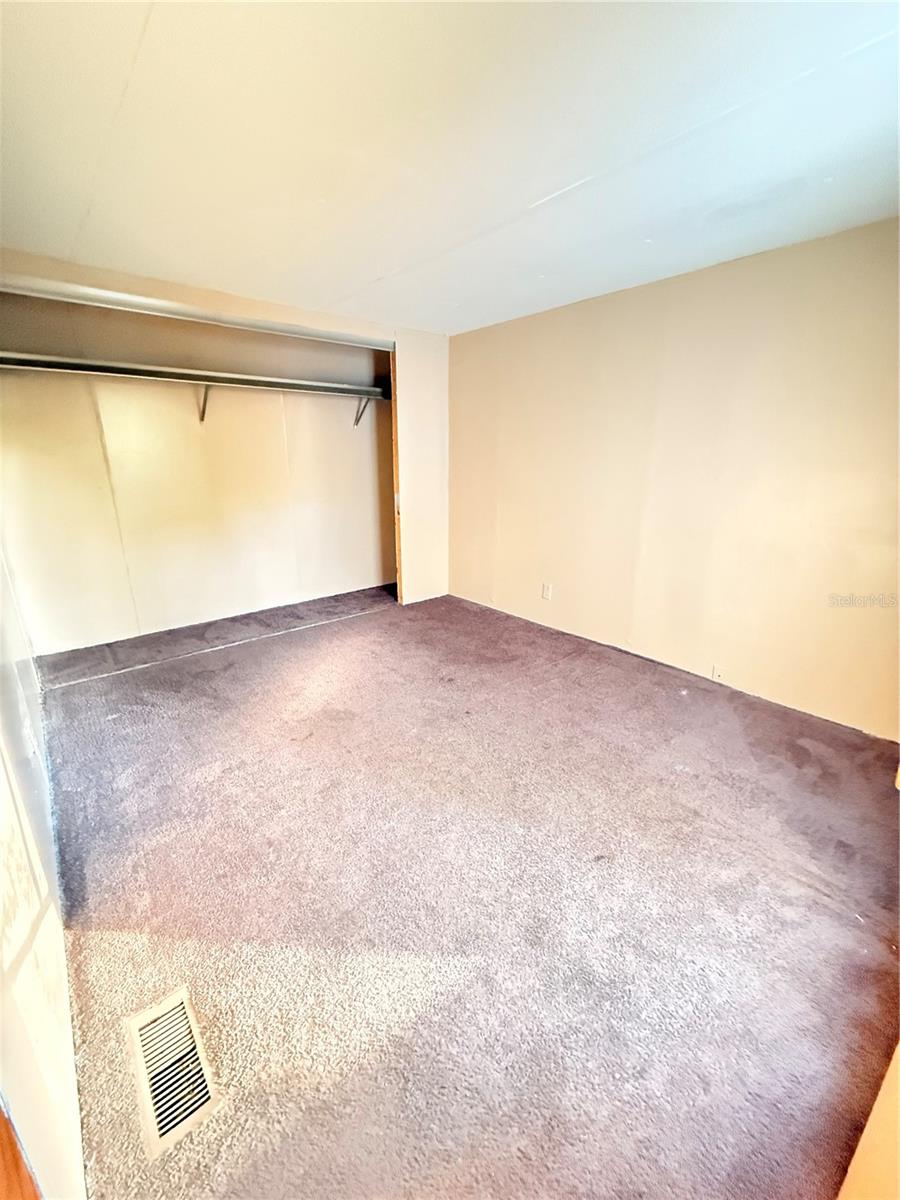 LITTLE LAKE WEIR ESTATE - Residential