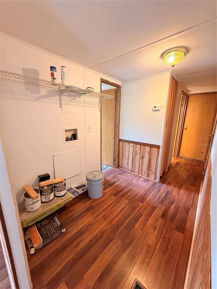 LITTLE LAKE WEIR ESTATE - Residential