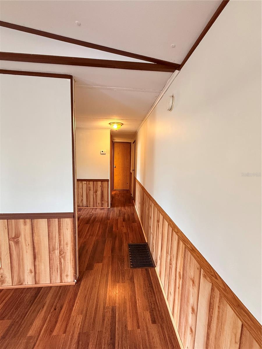 LITTLE LAKE WEIR ESTATE - Residential