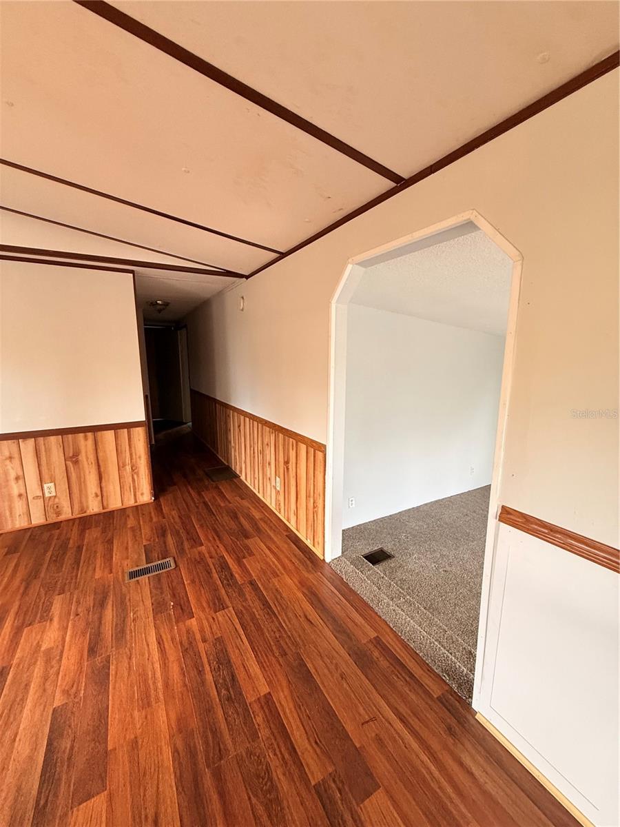 LITTLE LAKE WEIR ESTATE - Residential