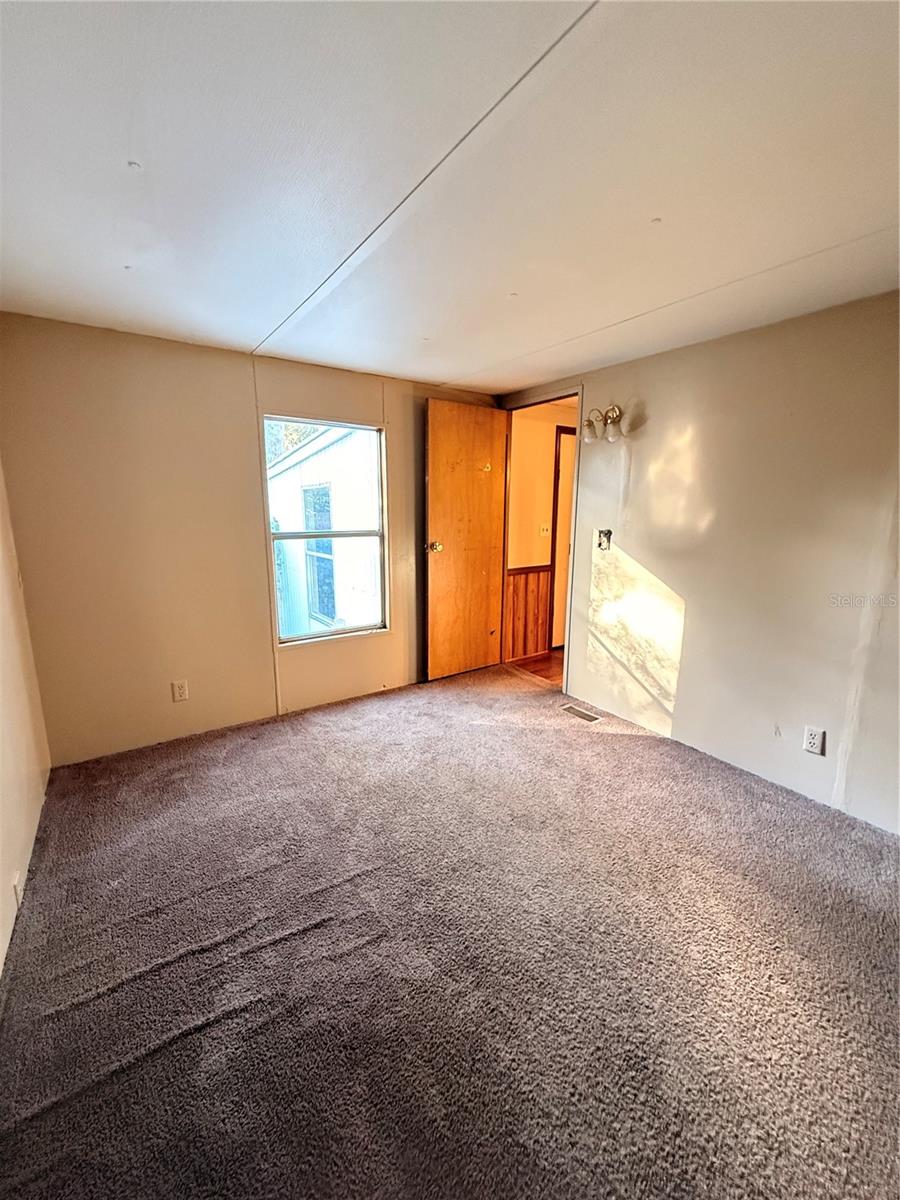 LITTLE LAKE WEIR ESTATE - Residential