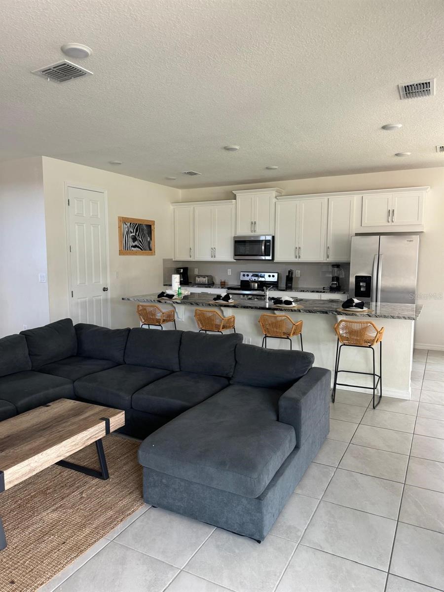 8918 TROPICAL HAVEN COURT