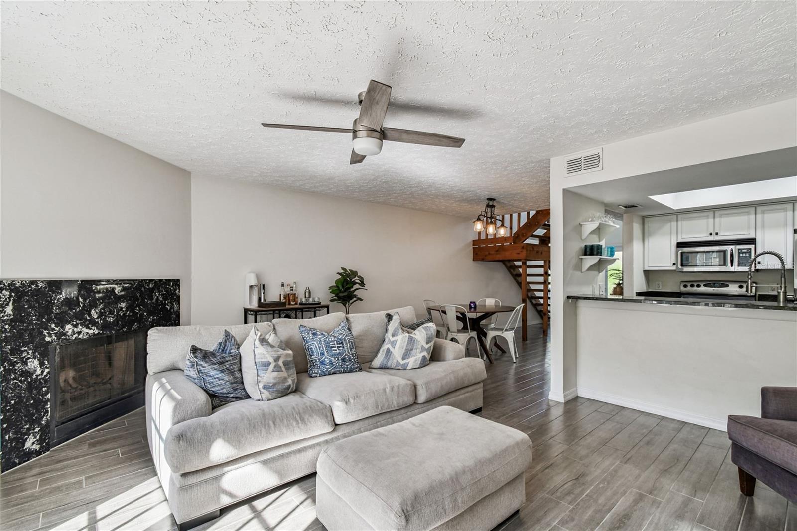 LE REFUGE A CONDO - Residential