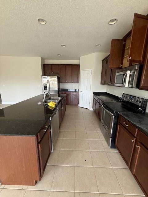 2827 SHETLAND RIDGE DRIVE
