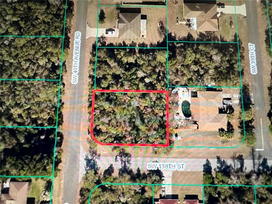 Nice corner lot for your new build. Located minutes to I75 and shopping.