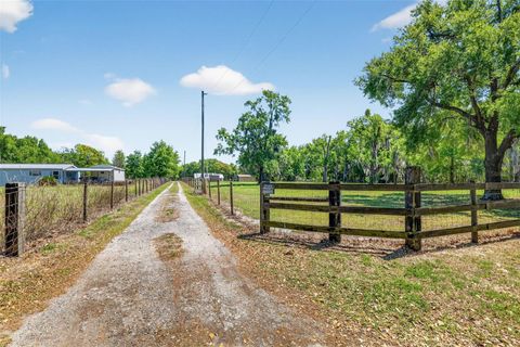 Tiny photo for 32510 Whitney Road, Leesburg, FL 34748 (MLS # G5109672)