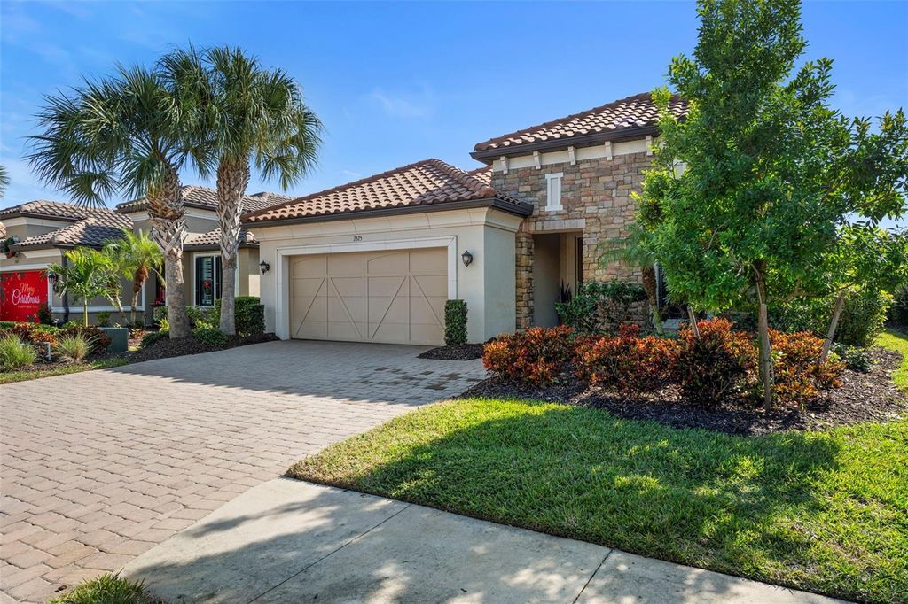 Photo of 2525 Vaccaro Drive, Sarasota, FL 34231 (MLS # A4677217)