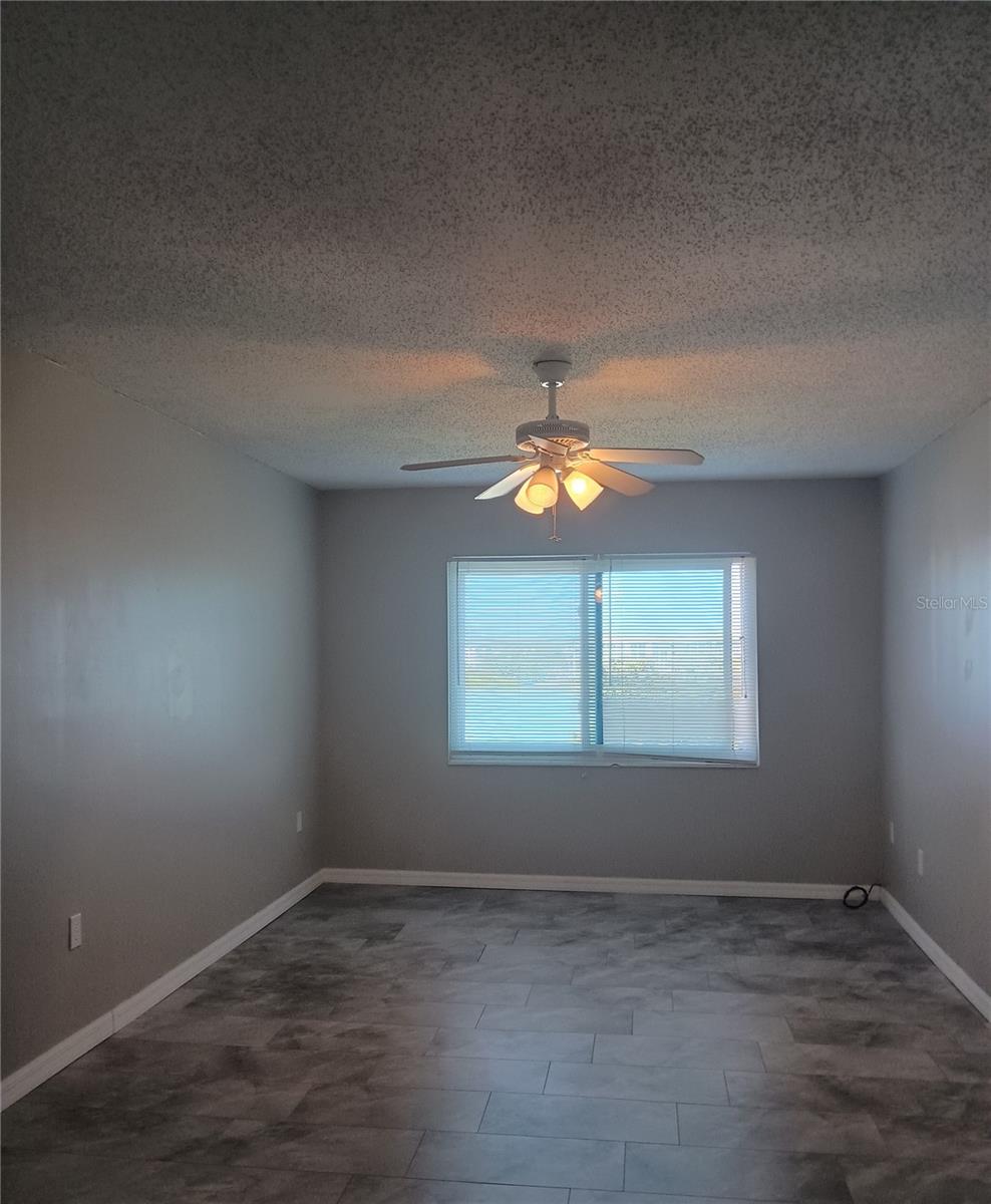 BAYSHORE ON THE LAKE APTS SEC 2 - Residential