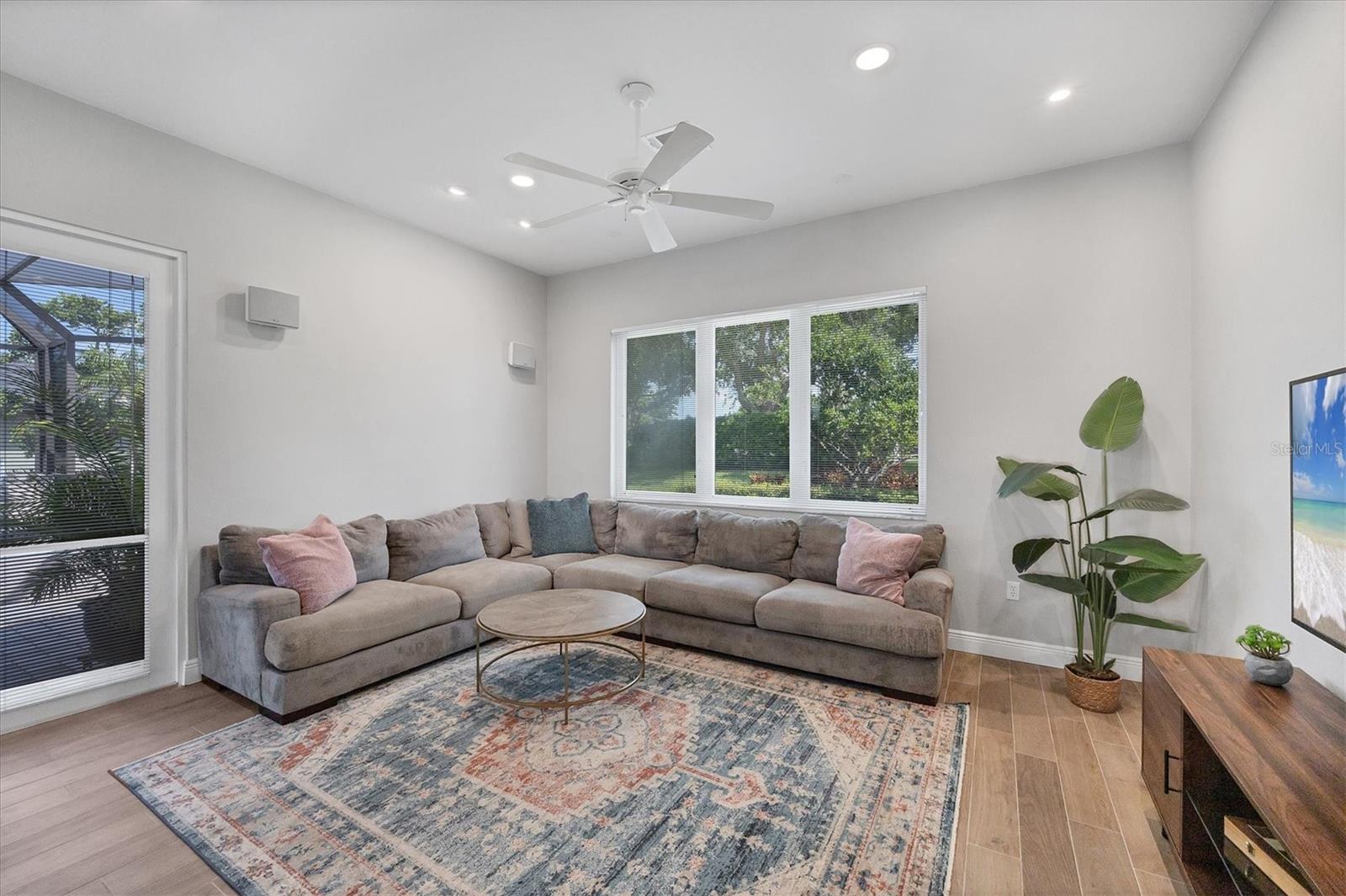 SORRENTO BAYSIDE - Residential