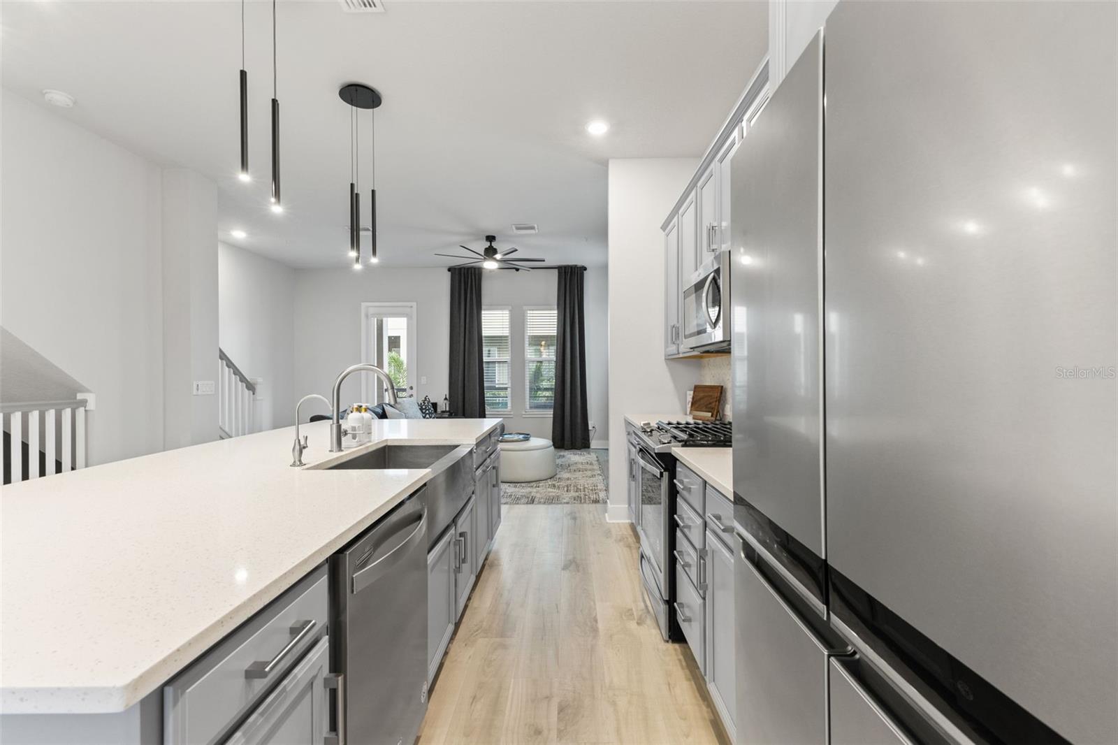 WESTSHORE VILLAGE TWNHMS - Residential