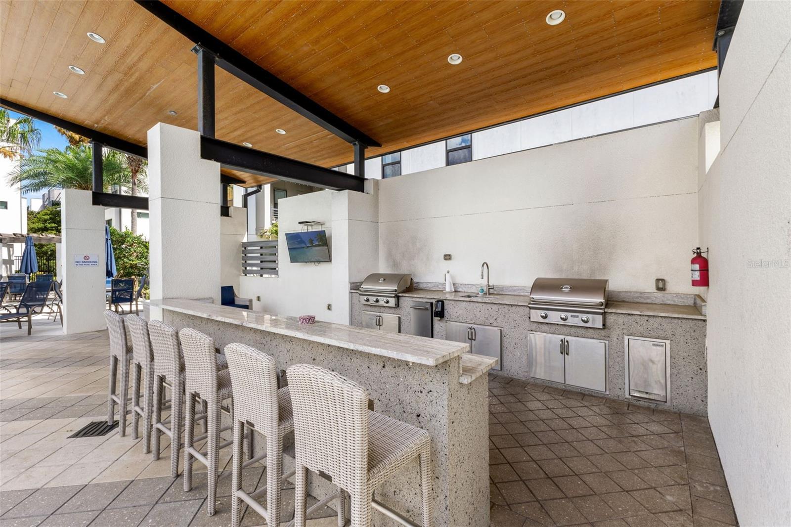 WESTSHORE VILLAGE TWNHMS - Residential