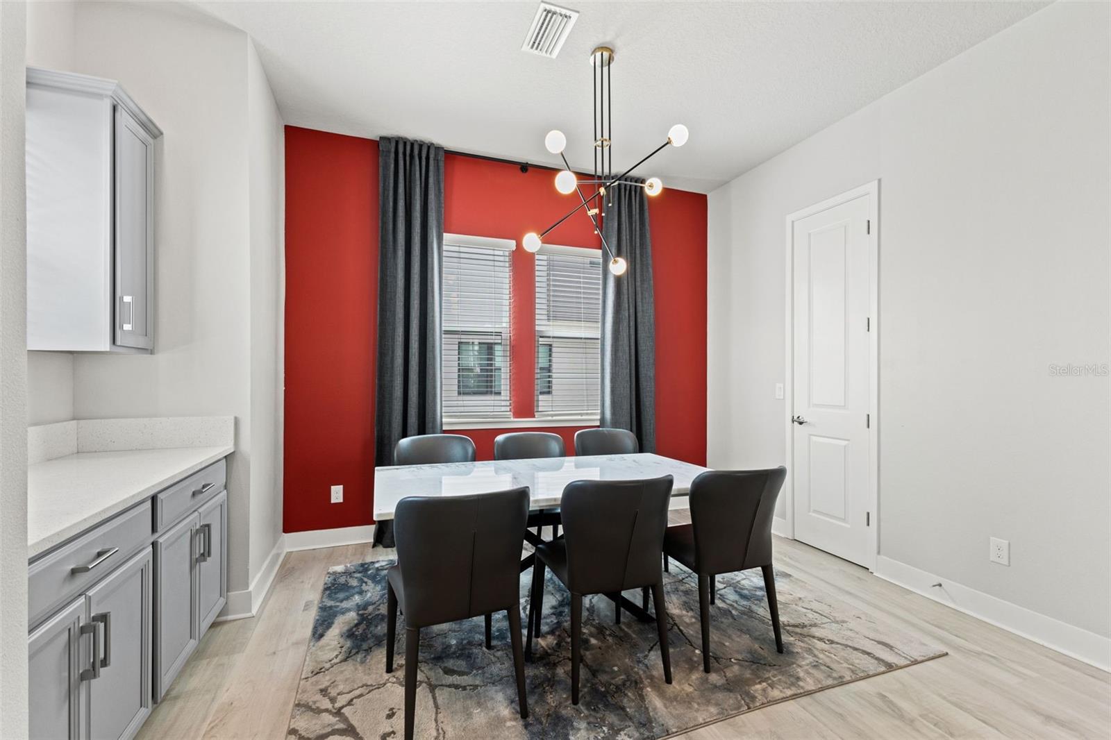 WESTSHORE VILLAGE TWNHMS - Residential