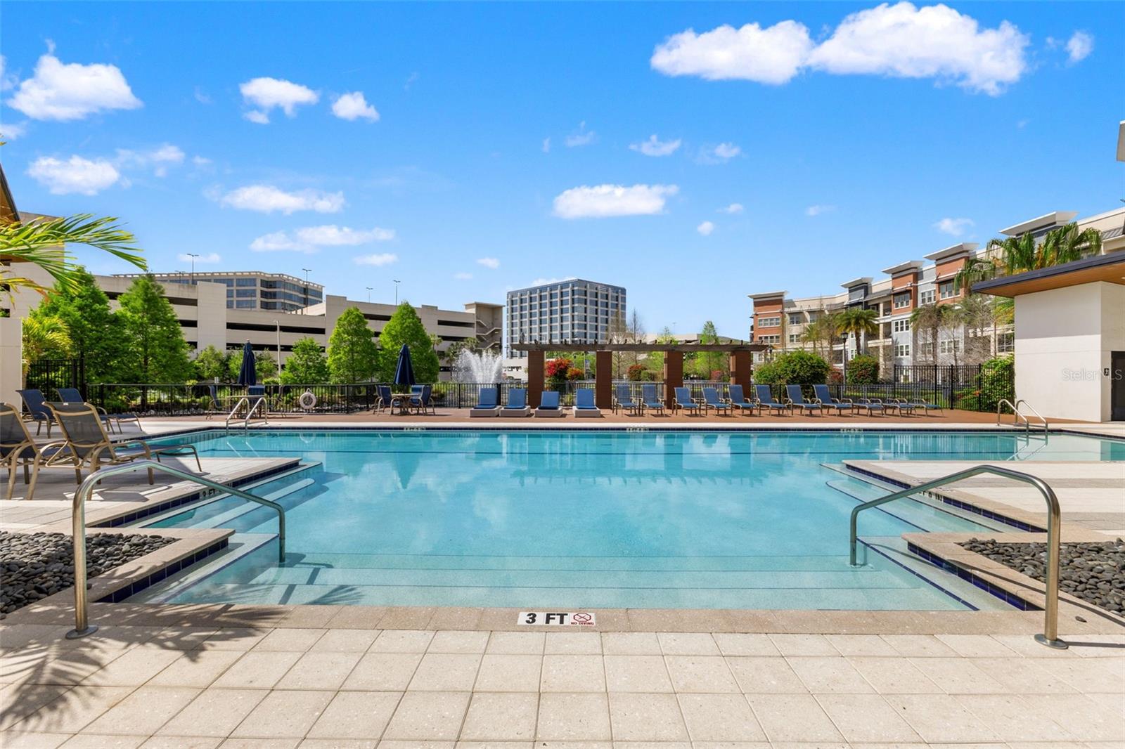 WESTSHORE VILLAGE TWNHMS - Residential