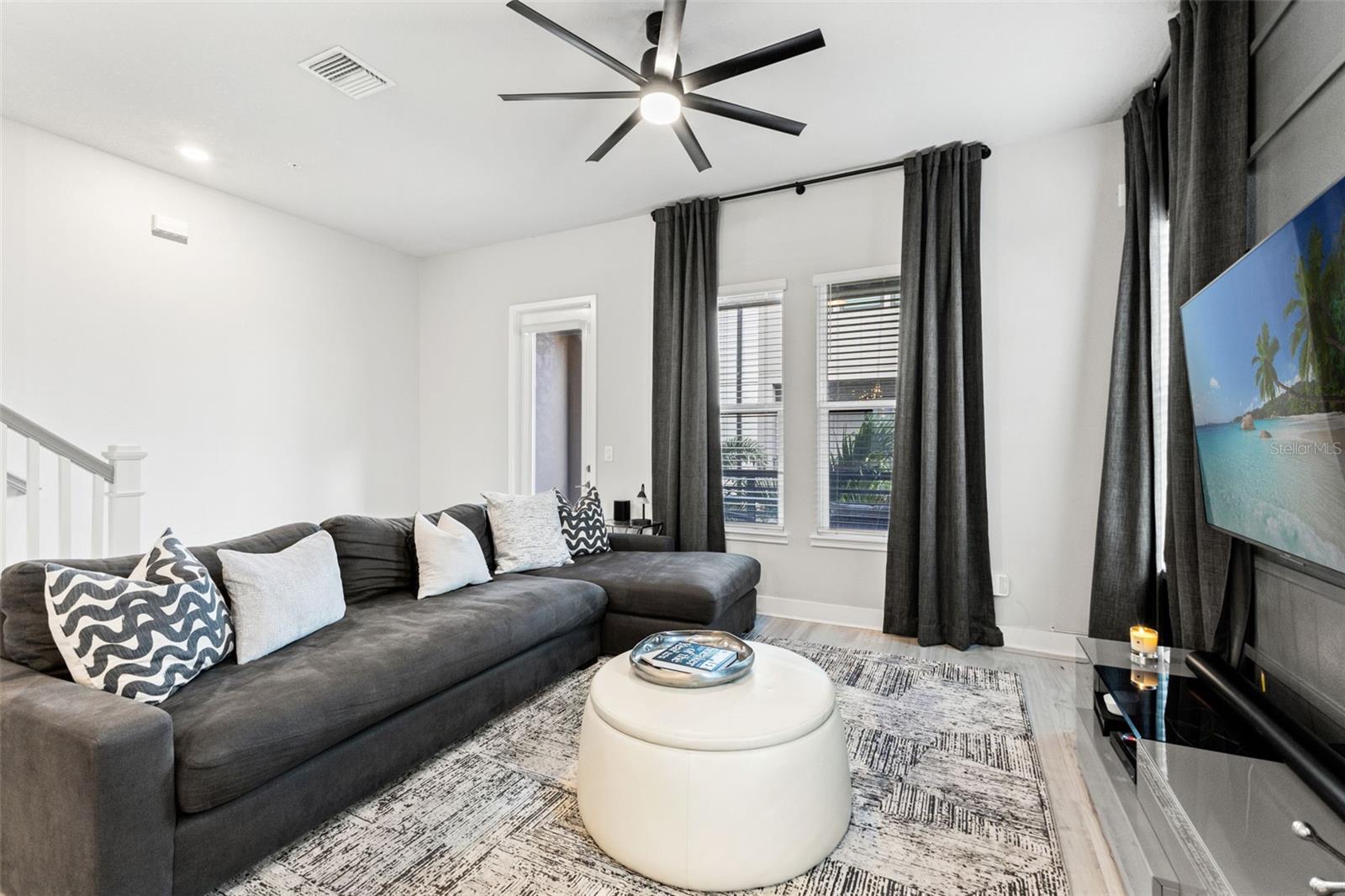 WESTSHORE VILLAGE TWNHMS - Residential