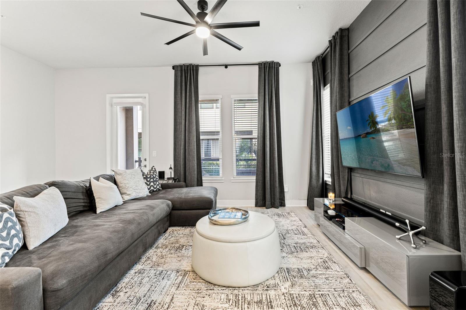 WESTSHORE VILLAGE TWNHMS - Residential