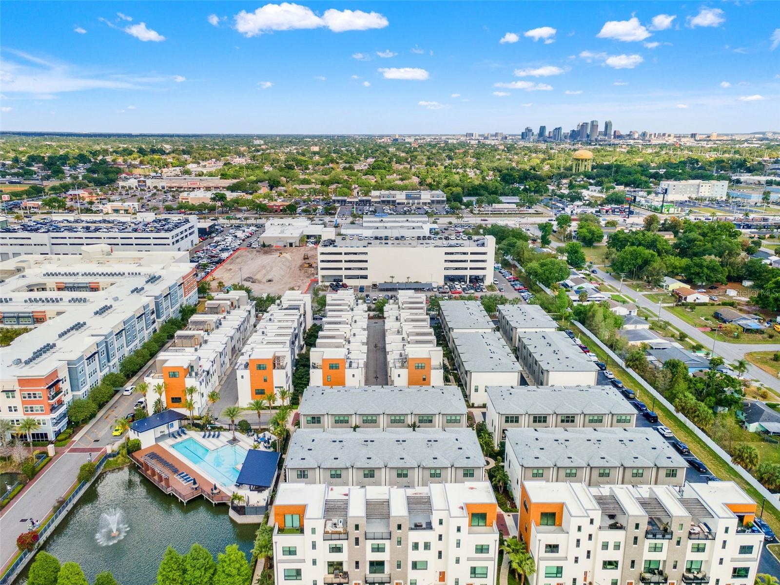 WESTSHORE VILLAGE TWNHMS - Residential