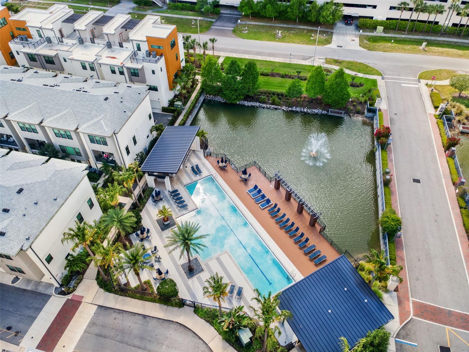 WESTSHORE VILLAGE TWNHMS - Residential