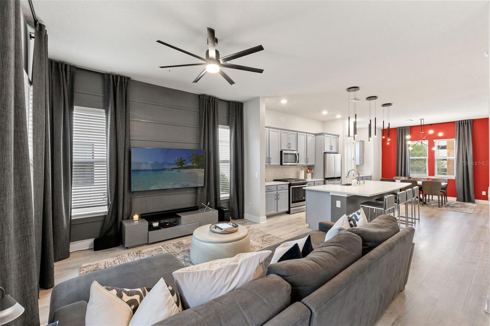 WESTSHORE VILLAGE TWNHMS - Residential