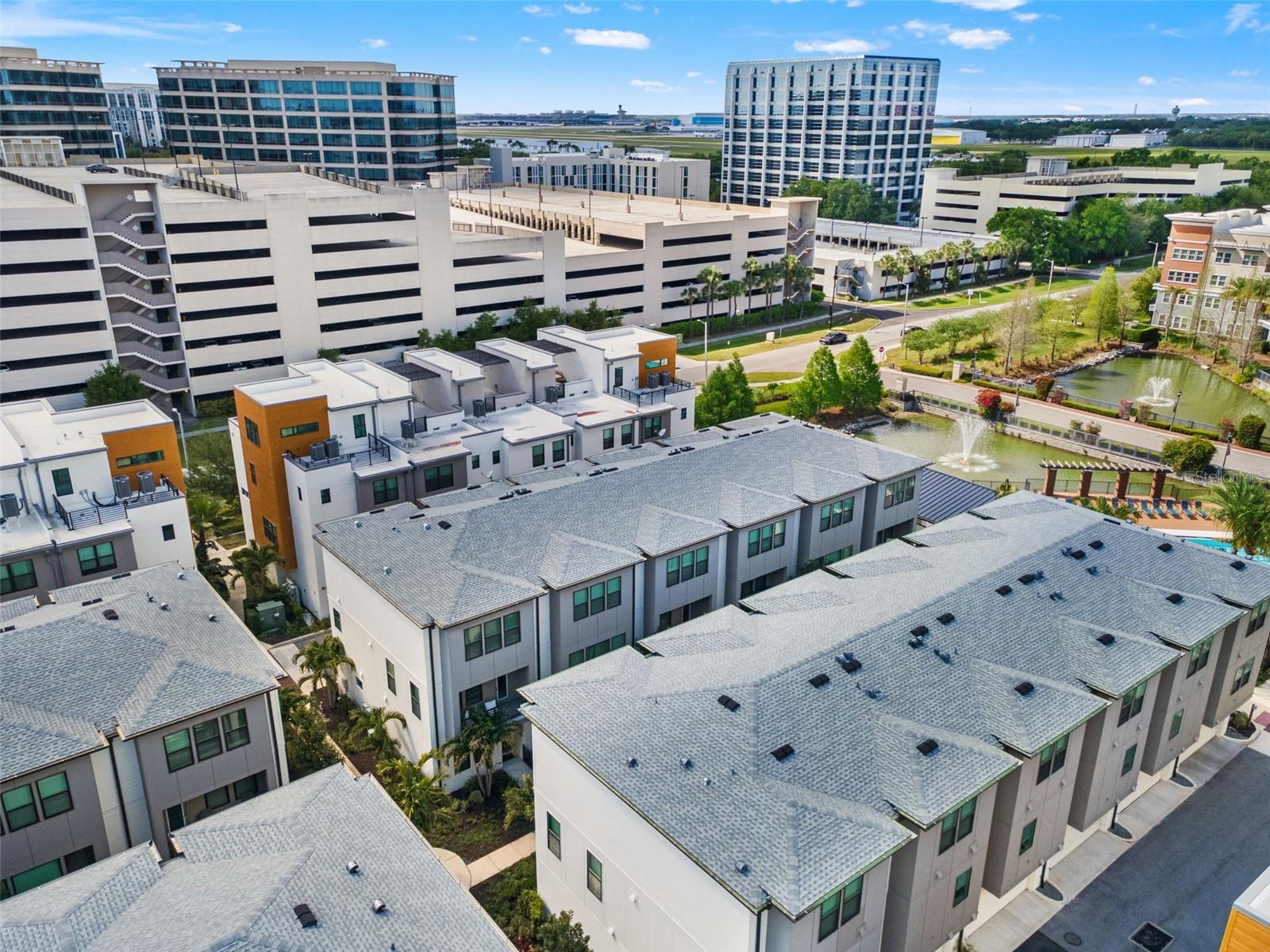 WESTSHORE VILLAGE TWNHMS - Residential