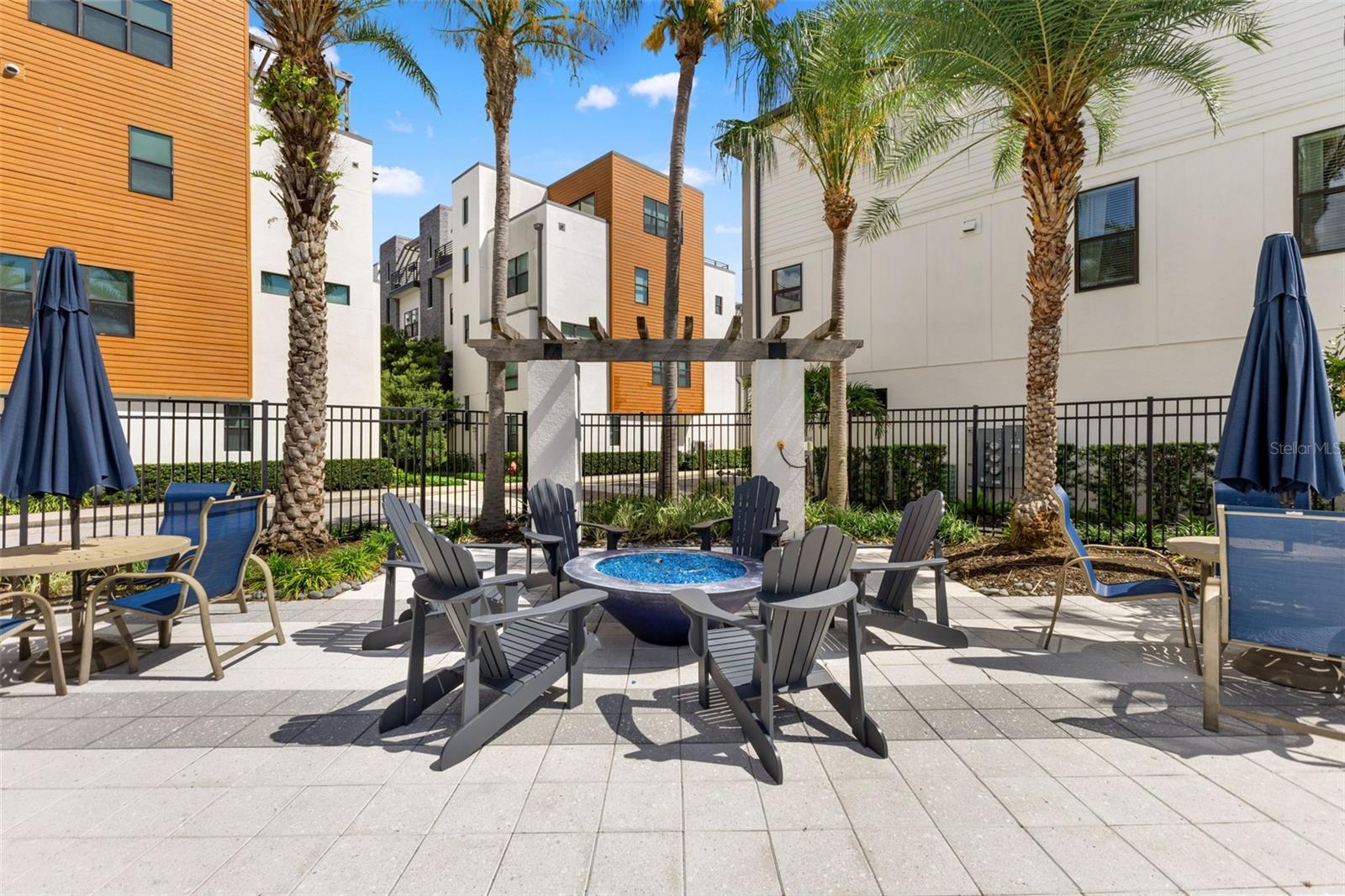 WESTSHORE VILLAGE TWNHMS - Residential