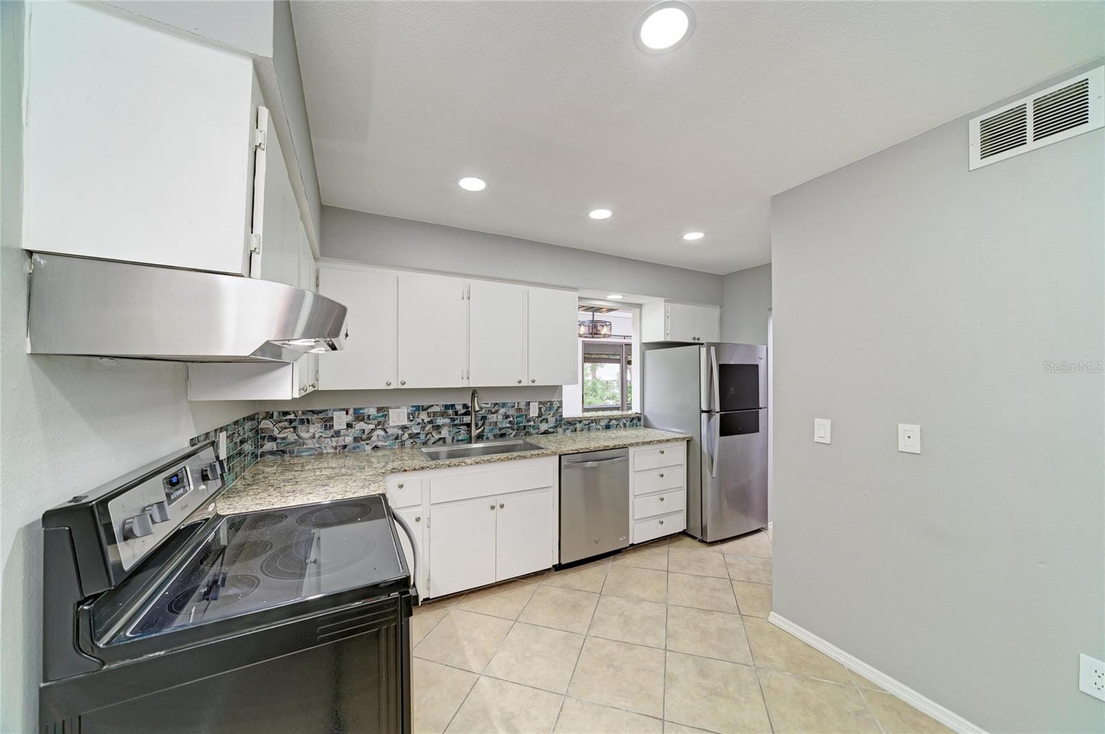 2224 BAHIA VISTA STREET E6