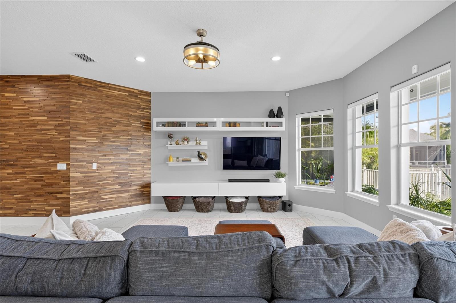 MIRABAY PH 1B-1/2A-1/3B-1 - Residential