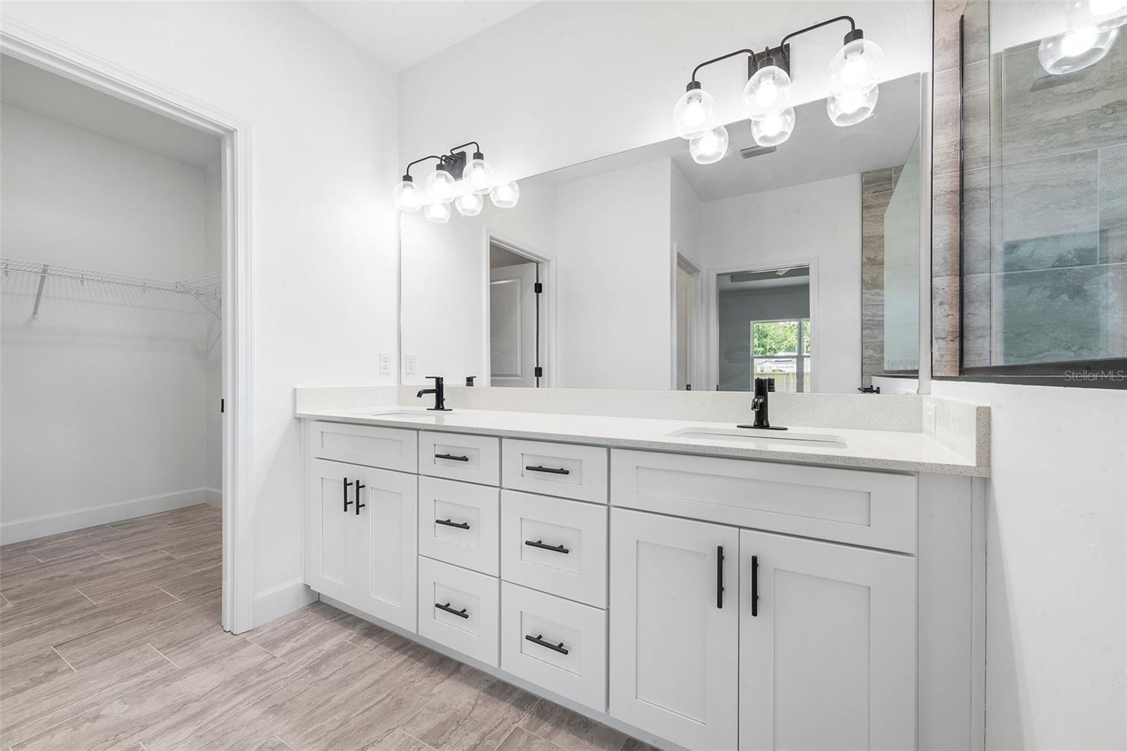 GRAND OAKS - Residential Lease