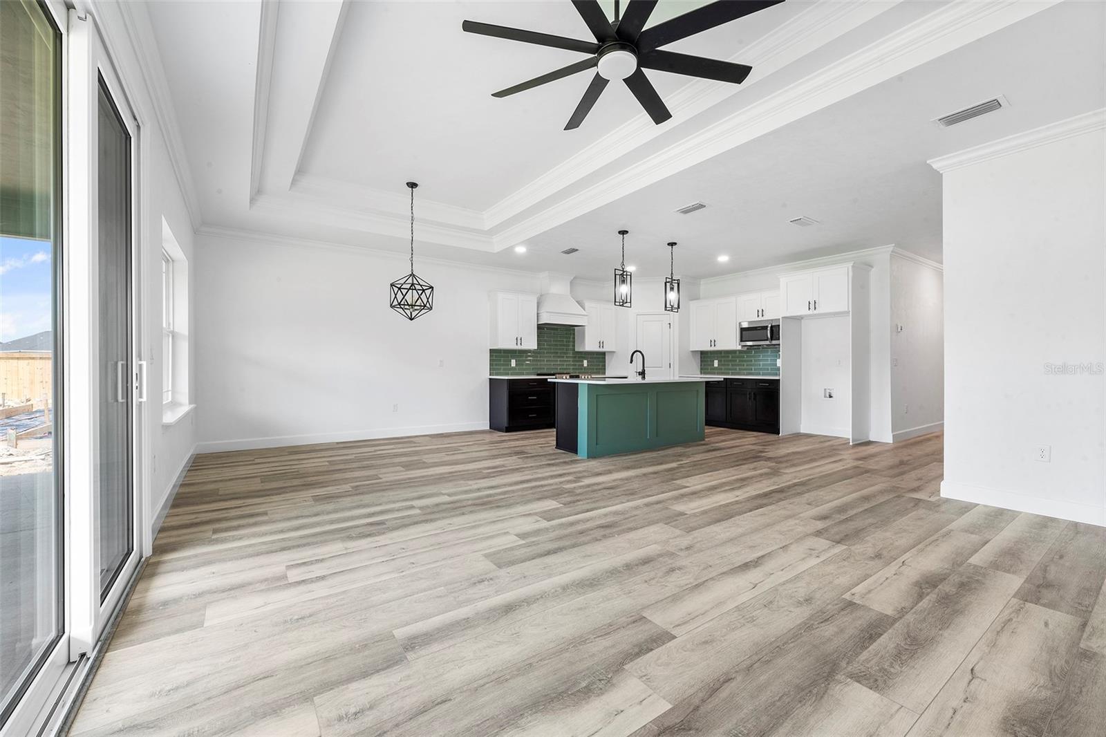 GRAND OAKS - Residential Lease