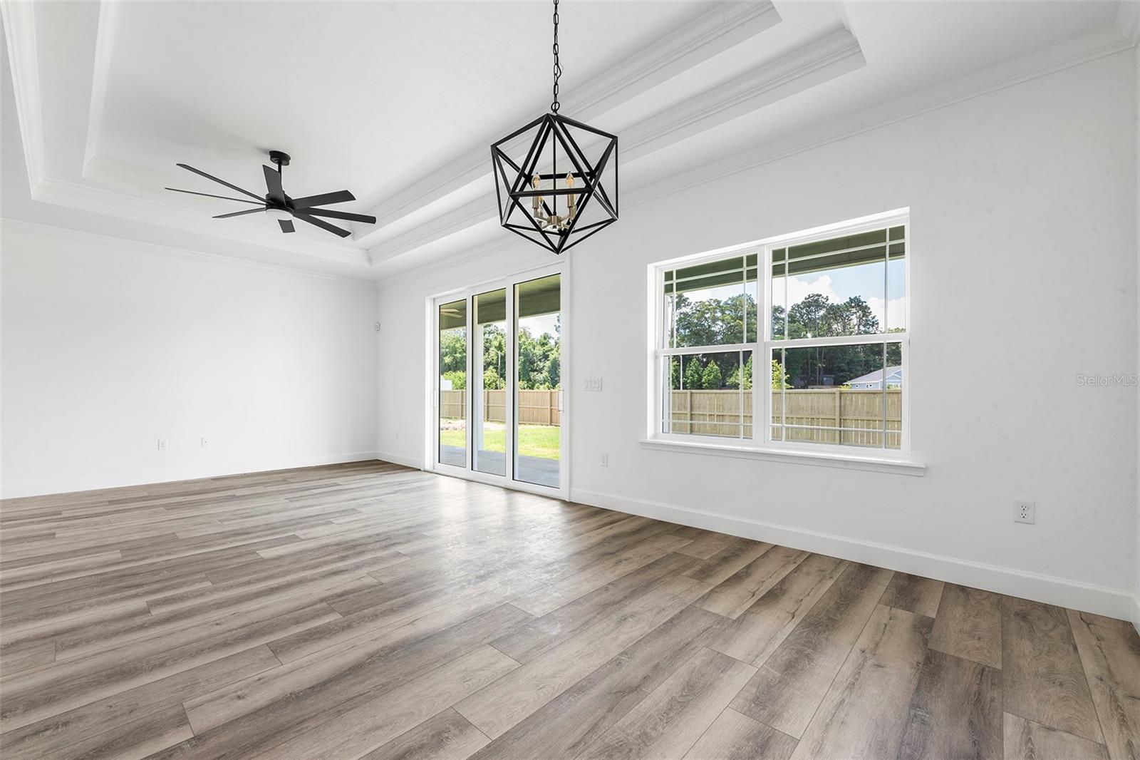 GRAND OAKS - Residential Lease