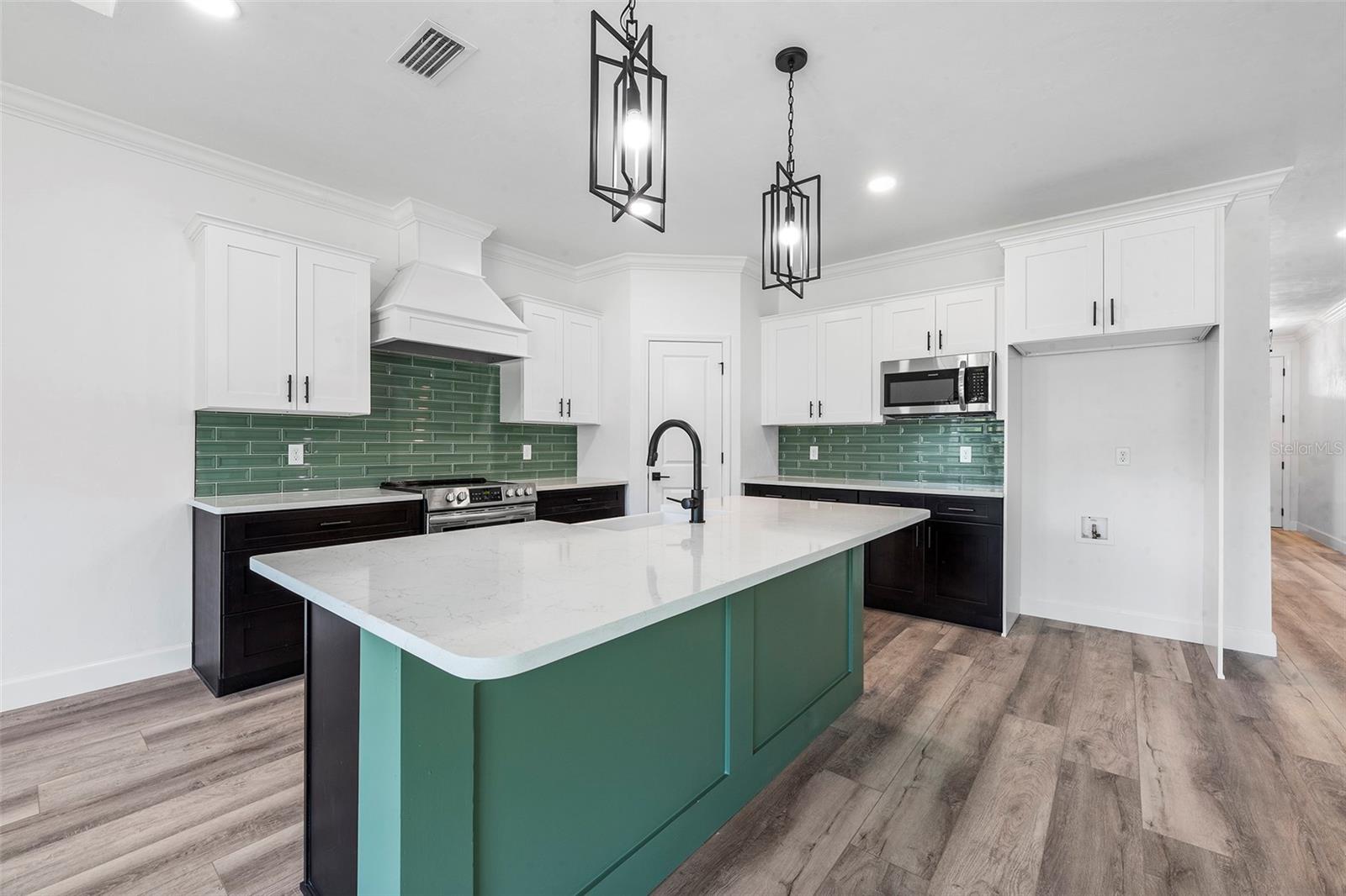 GRAND OAKS - Residential Lease