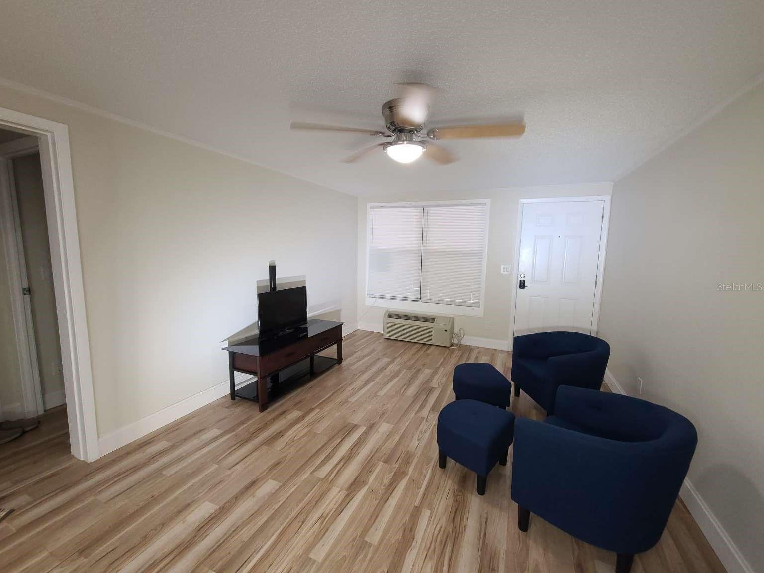 CROSSINGS/CONWAY BLDG I - Residential
