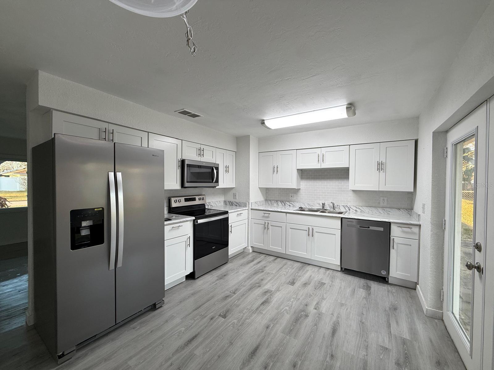 BIG TREE VILLAGE PH 01 FILE D - Residential Lease