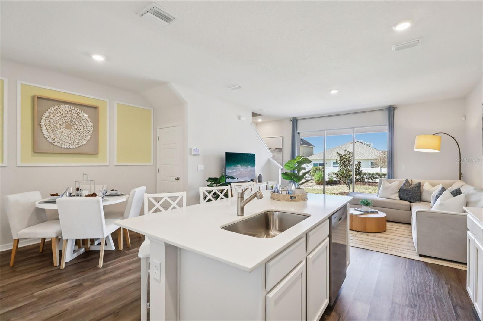 BRENTWOOD - Residential