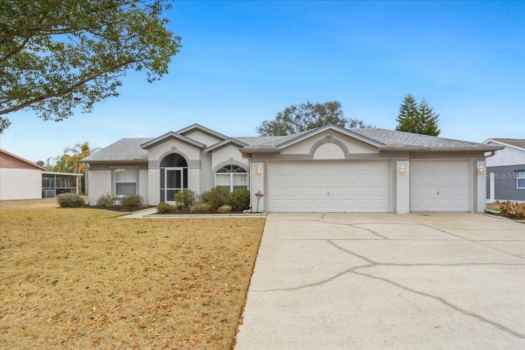 Photo of 10615 Foxcrest Way, Riverview, FL 33569 (MLS # TB8474530)