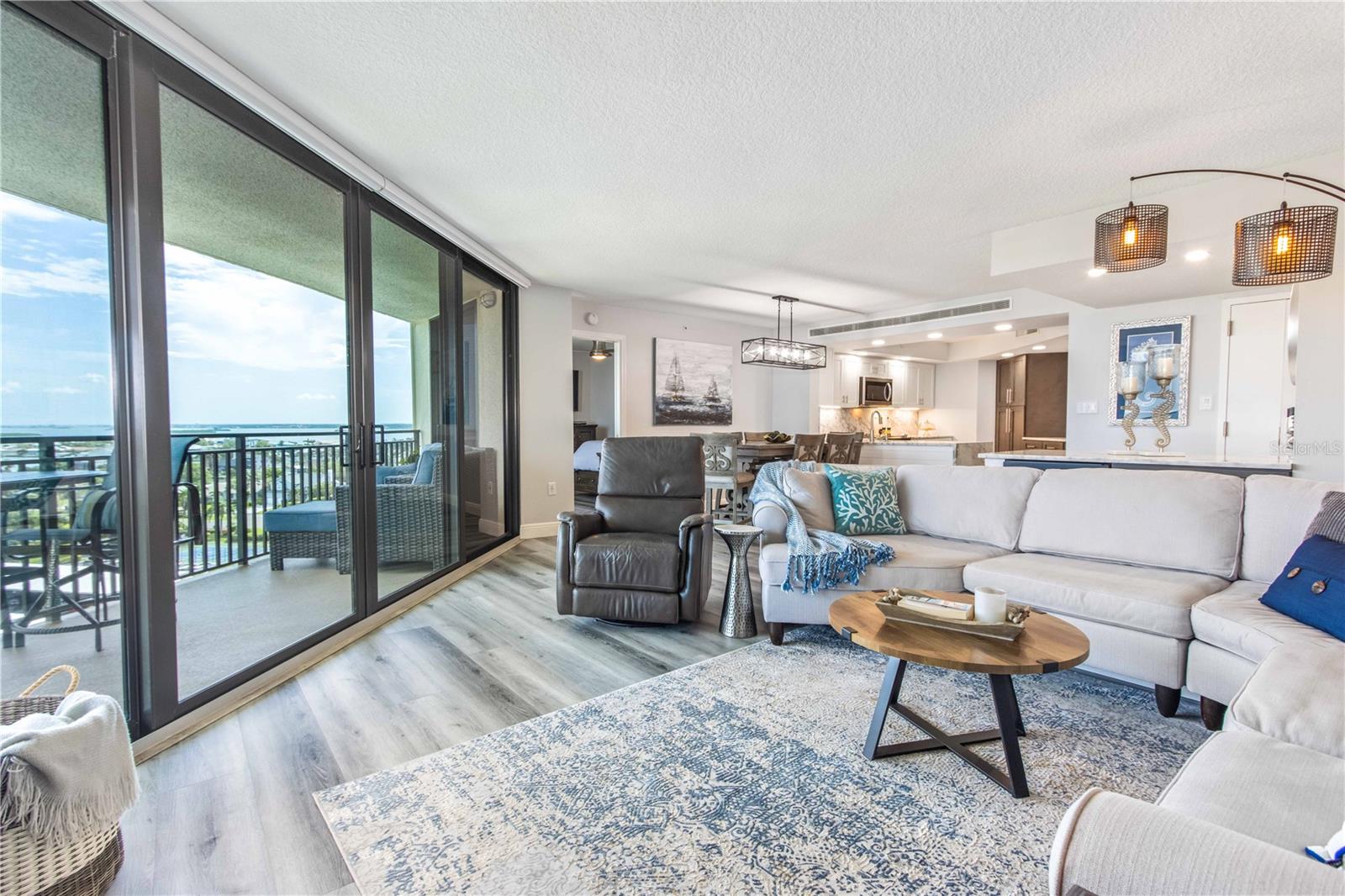 ISLAND WALK CONDO - Residential