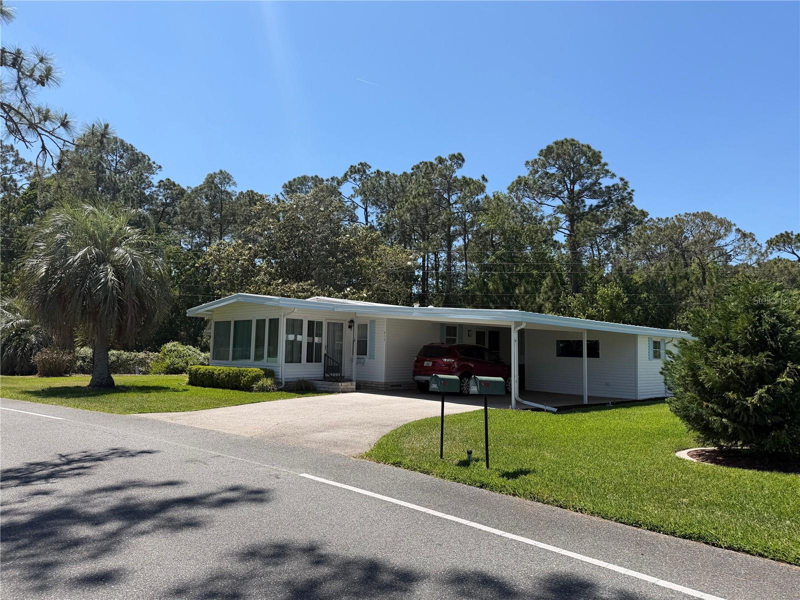 413 HAWTHORNE BOULEVARD