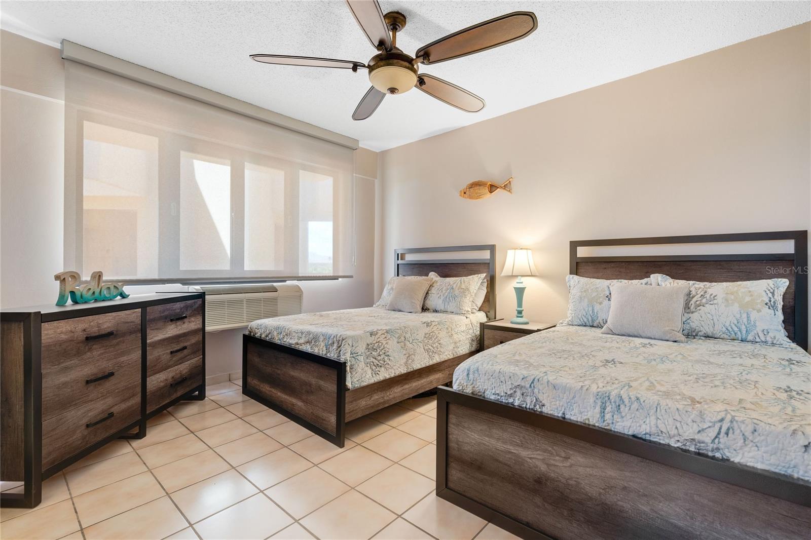 190 CRESCENT BEACH BEACH SE 186