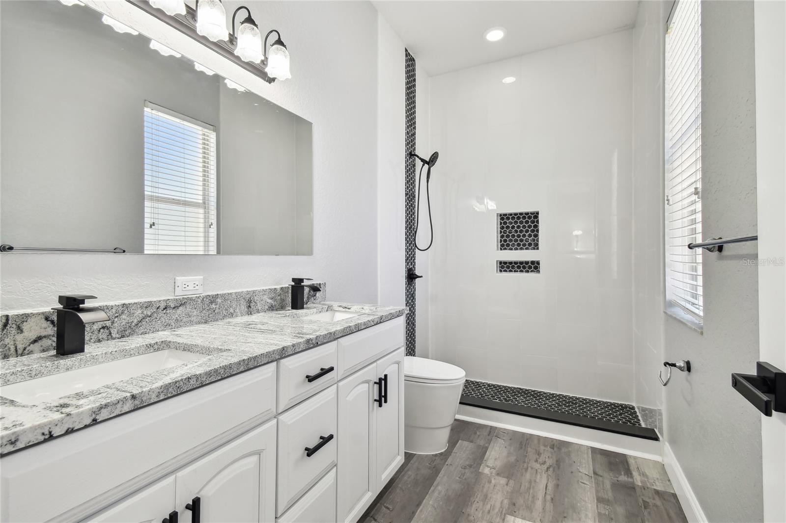 QUAIL HOLLOW ACREAGE - Residential Lease