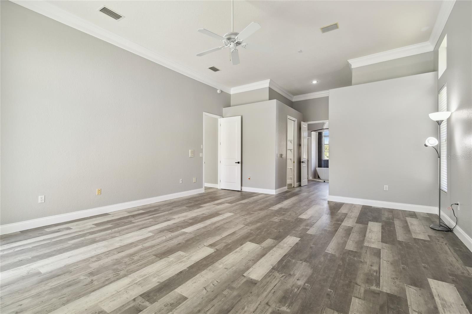 QUAIL HOLLOW ACREAGE - Residential Lease