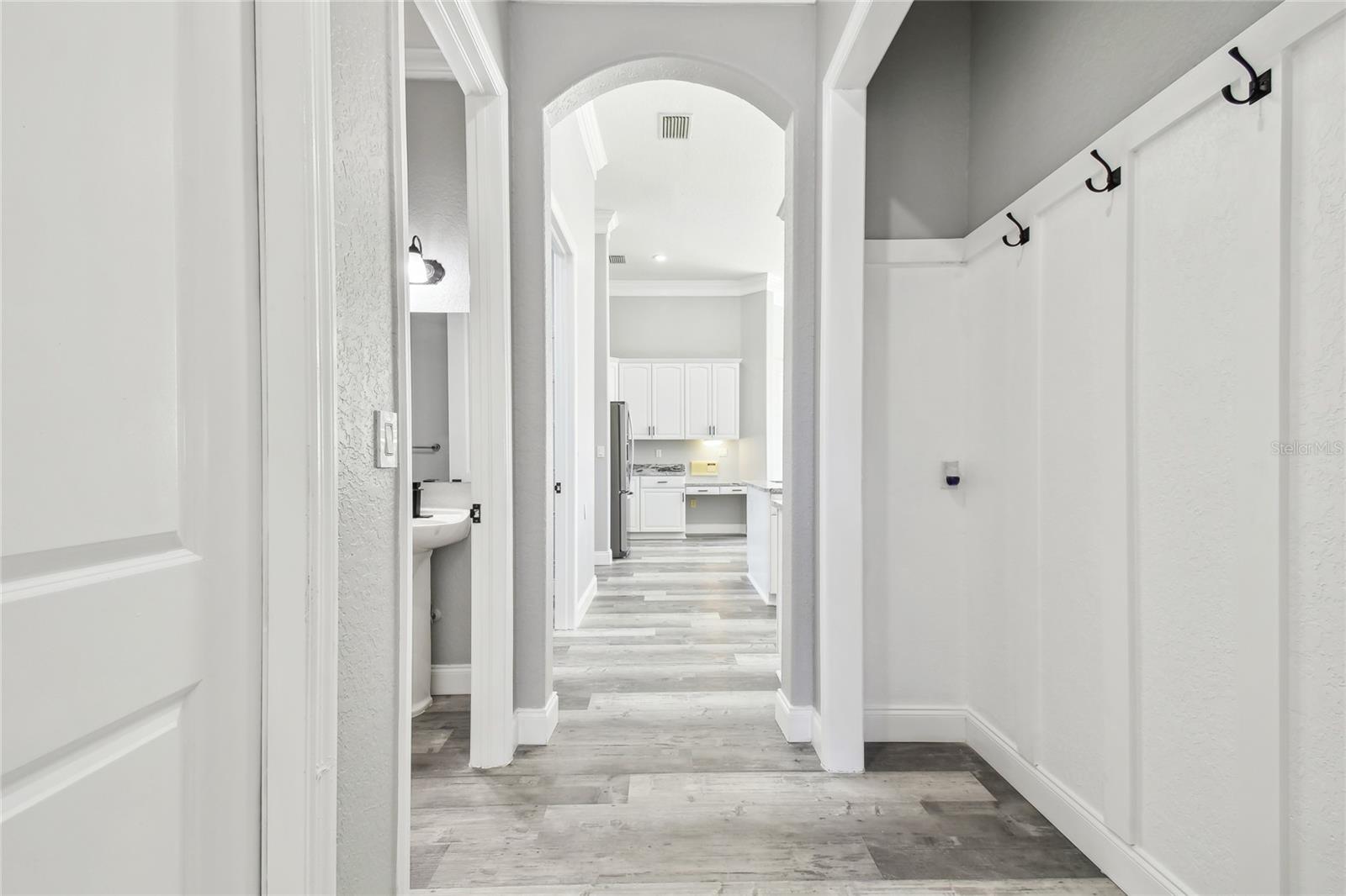 QUAIL HOLLOW ACREAGE - Residential Lease