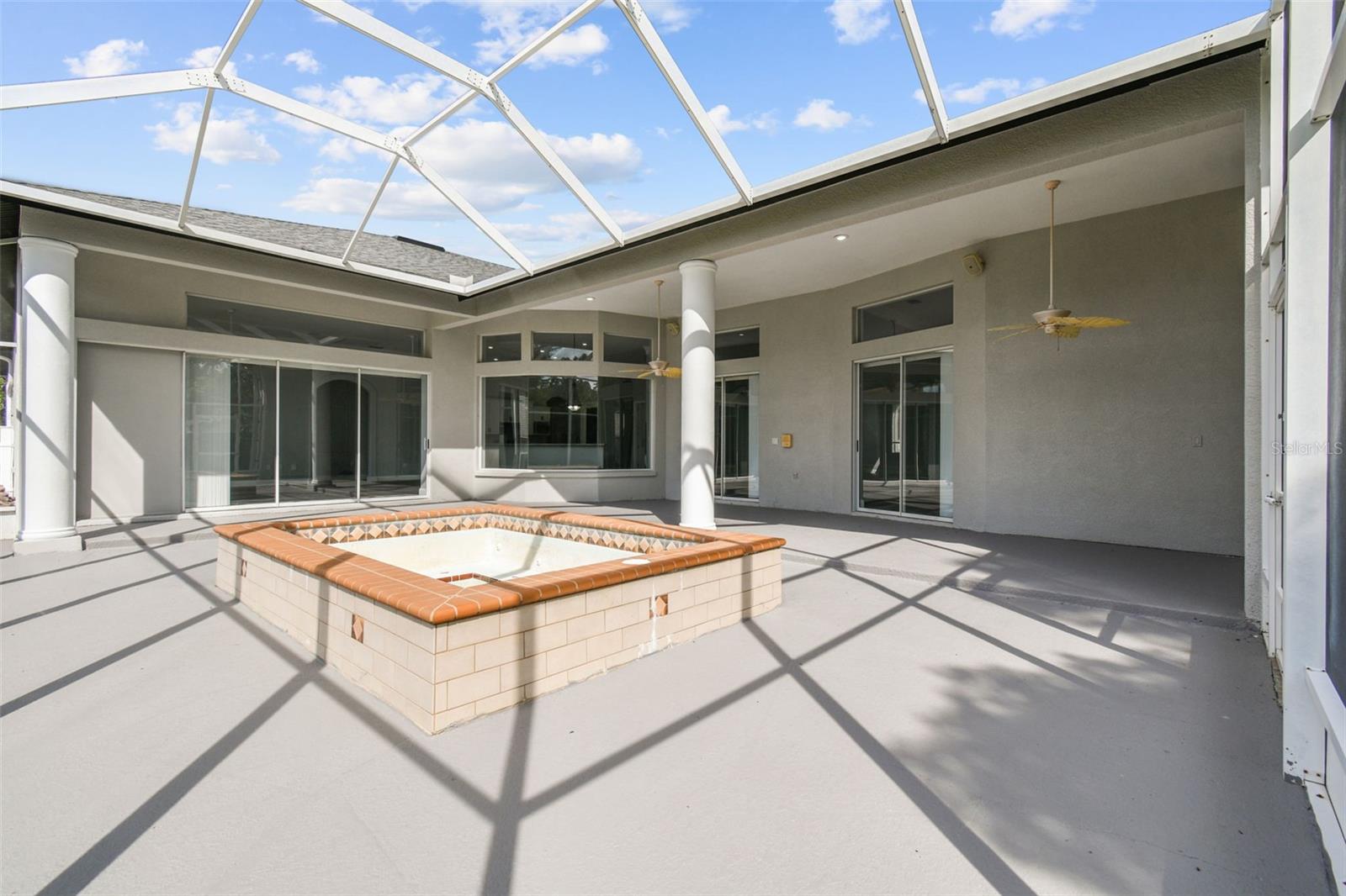 QUAIL HOLLOW ACREAGE - Residential Lease